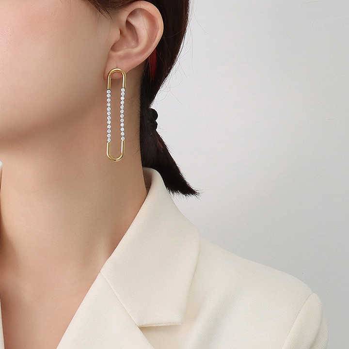 Dangle U Shape Earrings : ER149