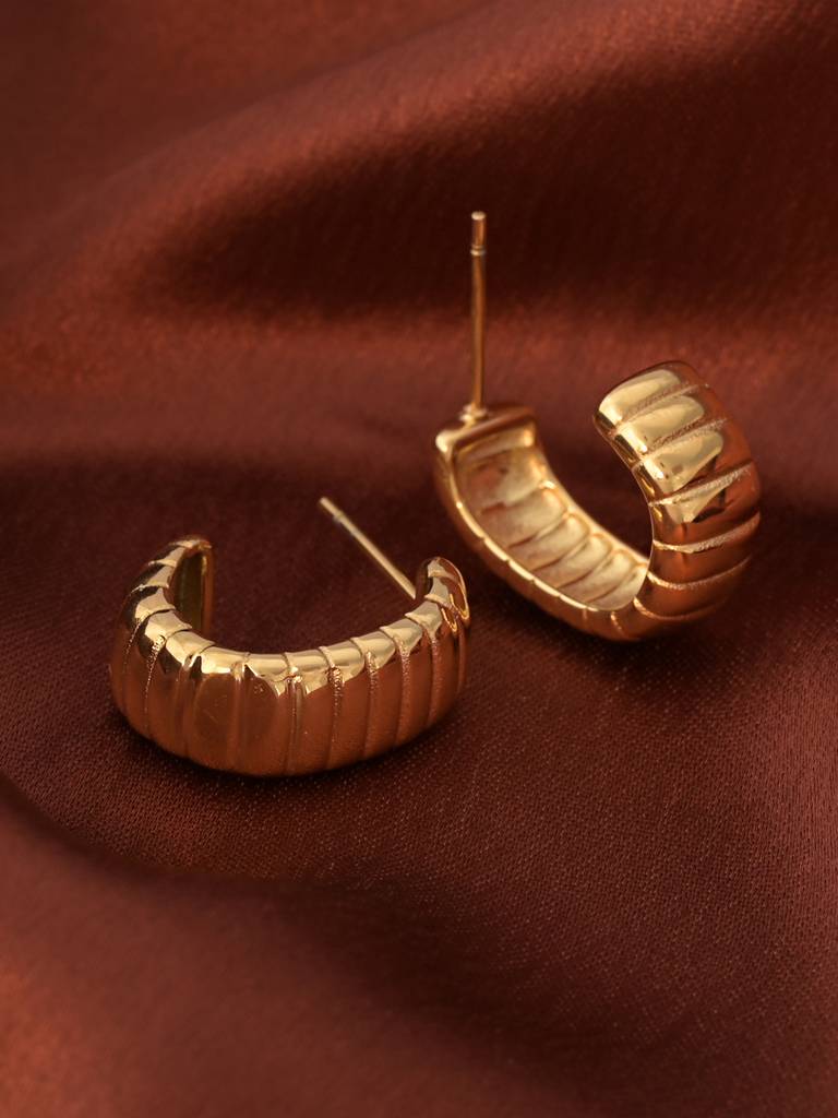 Ridged Half Hoops : ER160