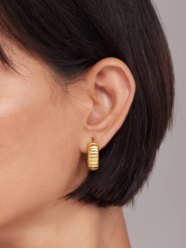 Ridged Half Hoops : ER160
