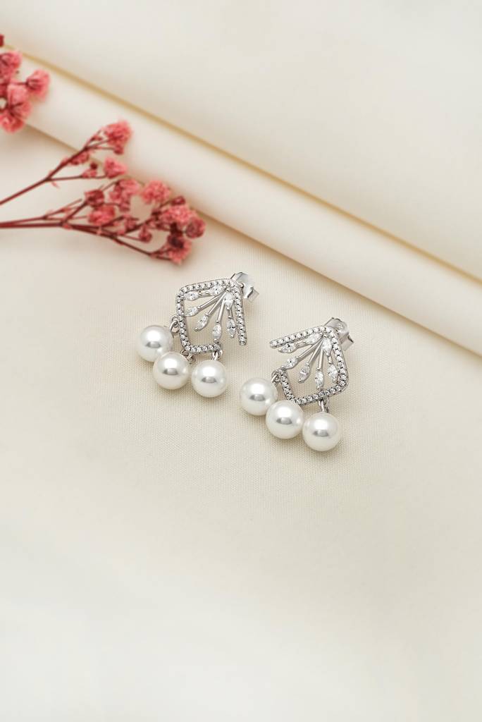Silberry 925 Sterling Silver Pearl Swirl Earrings : ER2566