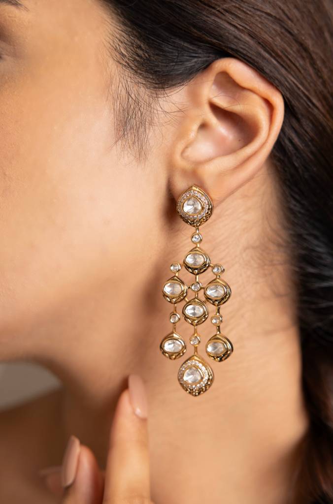 Tripa Earrings : ERAAPR12