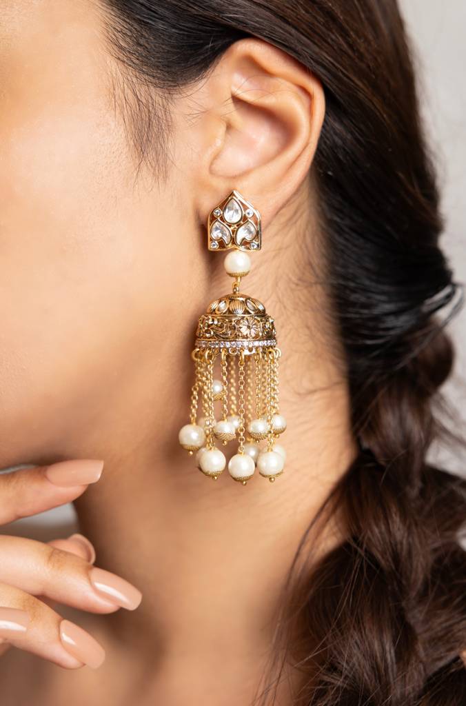 Larisa Earrings : ERAAPR14
