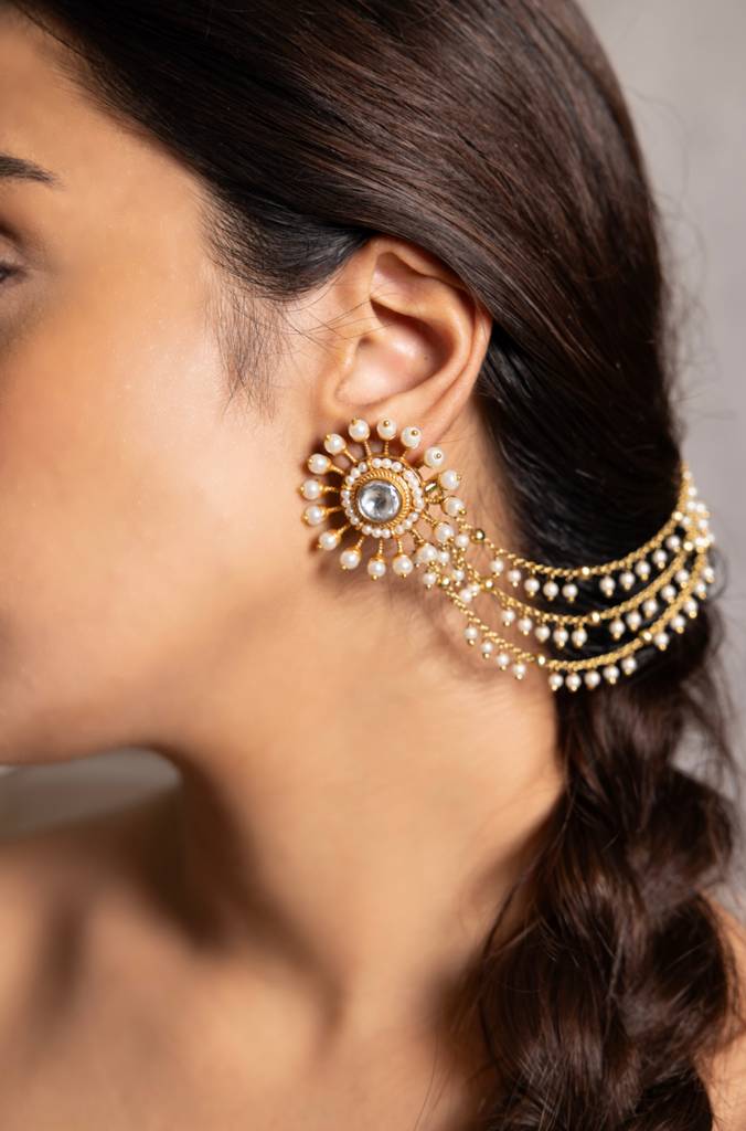 Saarya Earrings : ERAAPR18