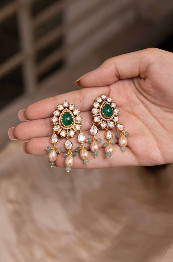 Rhea Earrings : ERAAPR5