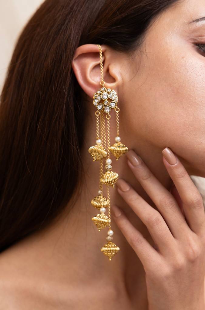 Reina Earrings : ERAAPR8