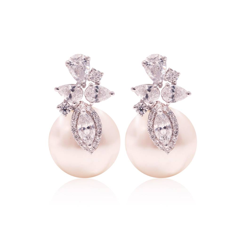 Pearlescent Bloom Earrings : ERS-089-W