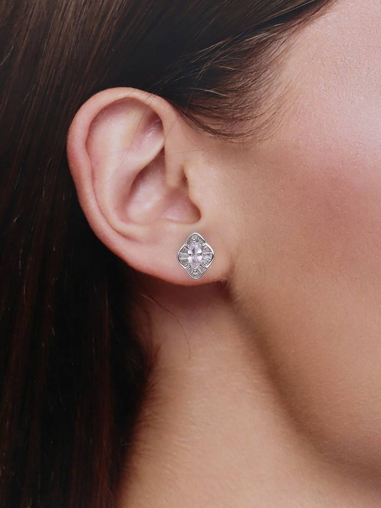 Blissful Silver Studs Earrings : ERSD545-S-NA