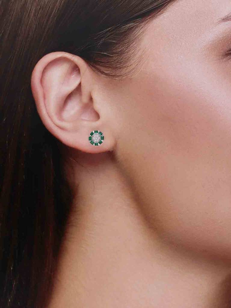 Sterling Silver Green Chic Stud Earrings : ERSD699-S-NA