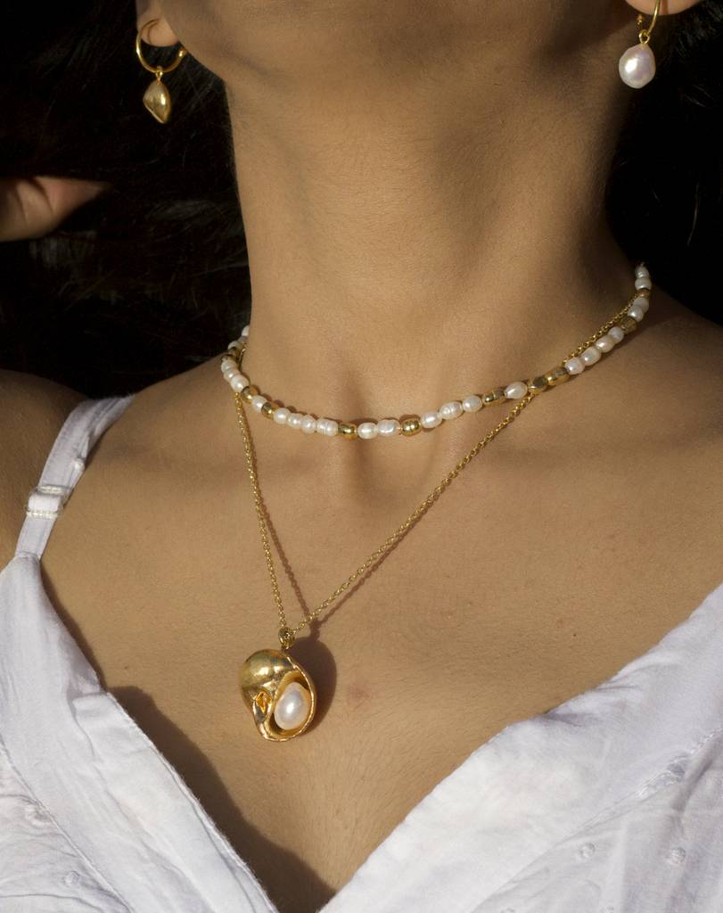 Moonshell Neckpiece : MoonshellNeckpiece