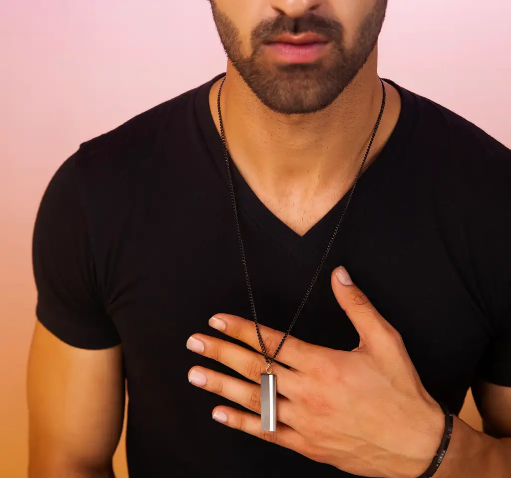 Cardinal Locket For Men : ETCH003