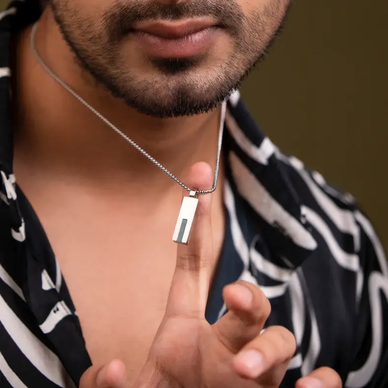Avant Bay Locket For Men : ETCH004