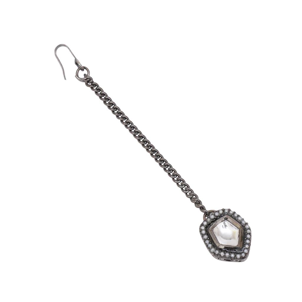 Silver Pearl & Kundan Maang Tikka : RRKDEC22-38