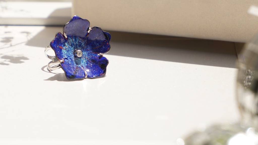 Geranium Show Enamel Ring : TJE40005R