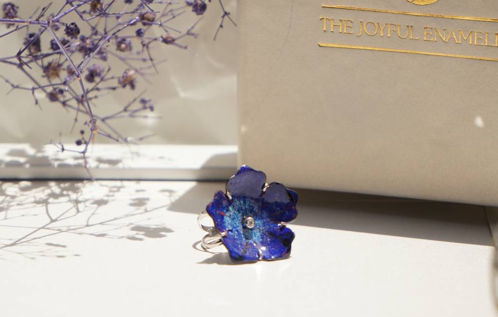 Geranium Show Enamel Ring : TJE40005R