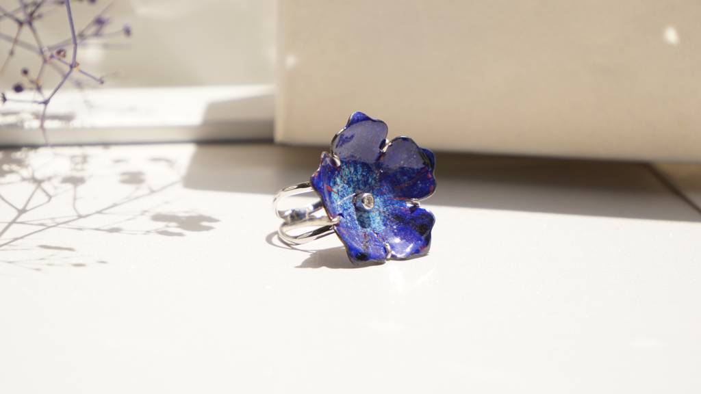 Geranium Show Enamel Ring : TJE40005R