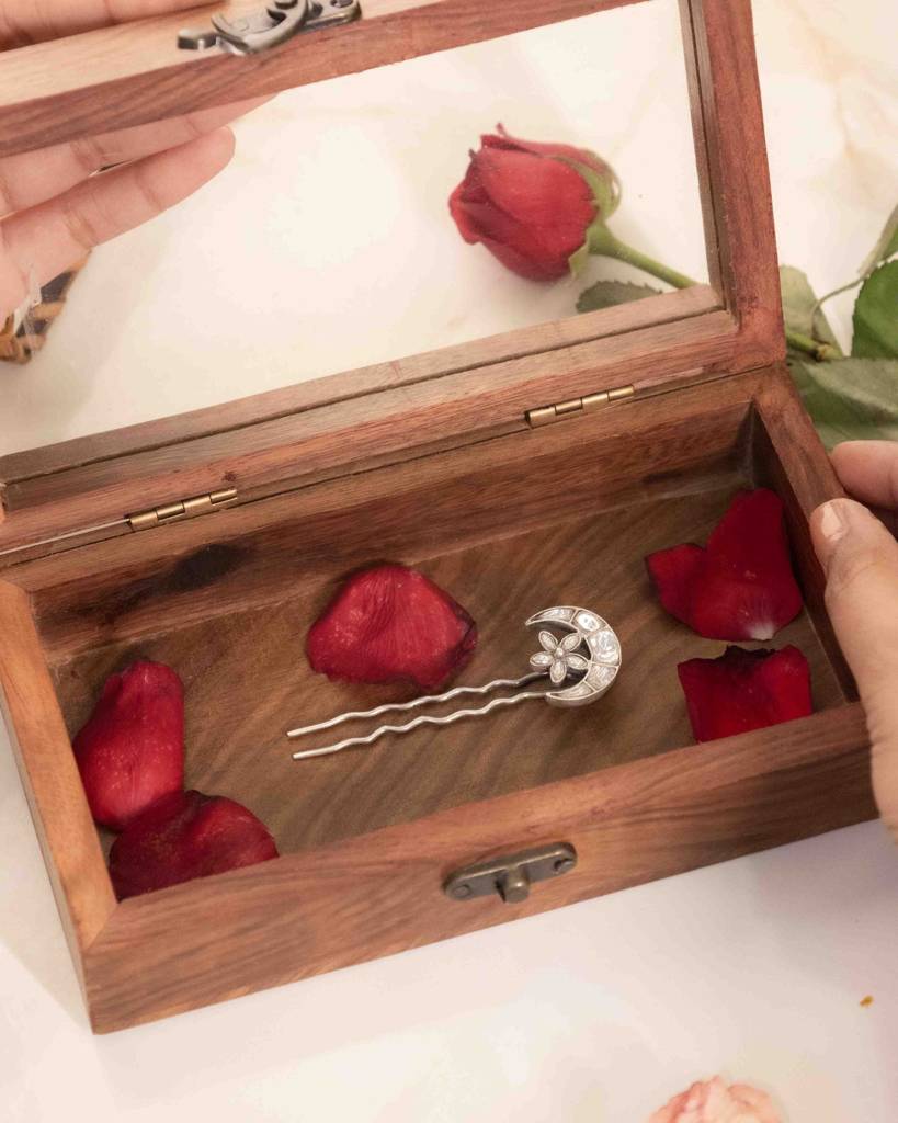 Essence Kundan Chaand Phool Juda Pin : SJ26