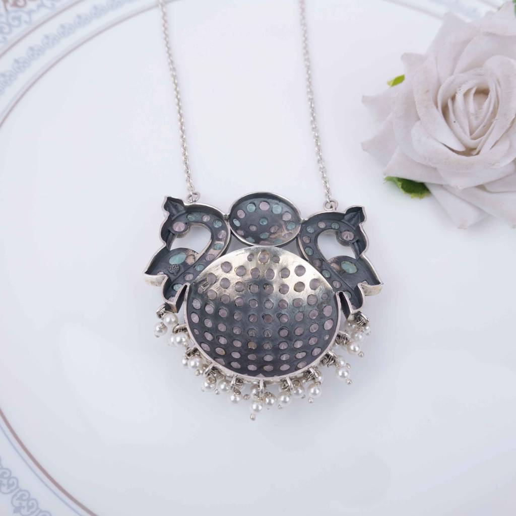 Essence Dual Peacock Pastel Tone Fine Necklace : SN2425