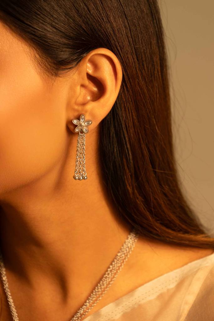 Essence Kundan Flower Sequence Chain Cluster Earring Ring Necklace Set : SNS13251