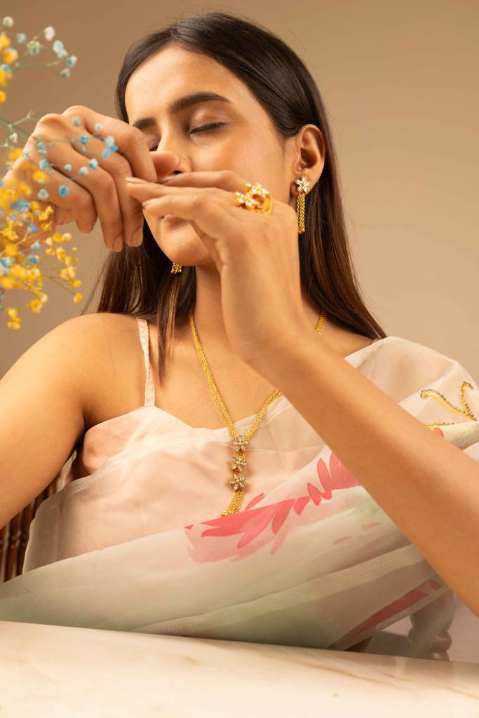 Essence Kundan Flower Sequence Chain Cluster Earring Ring Necklace Set : SNS13251-G