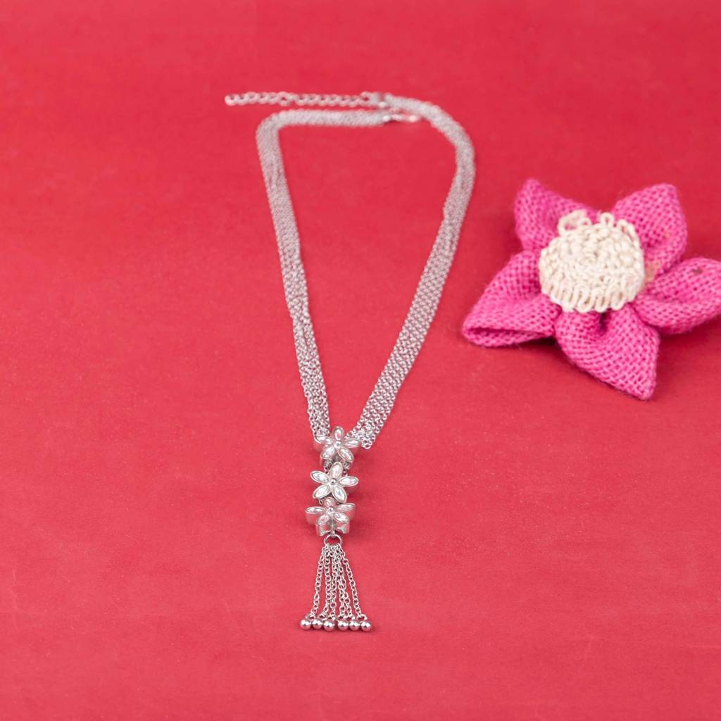 Essence Kundan Flower Sequence Chain Cluster Necklace : SN1325