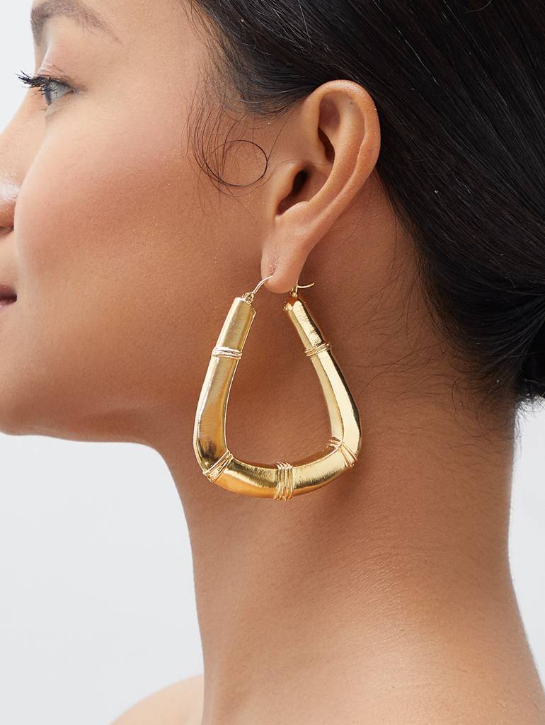 Leora Hoops : N06