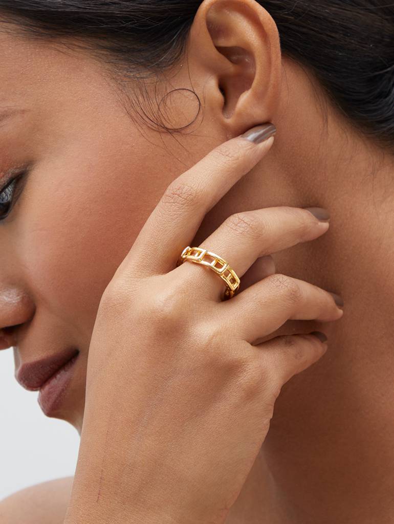 Aleena Ring : N26