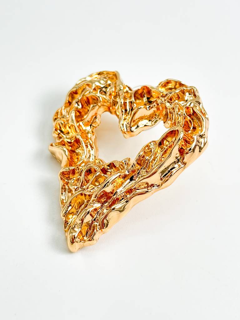 Vintage Couture Heart Stud Earrings : E0010