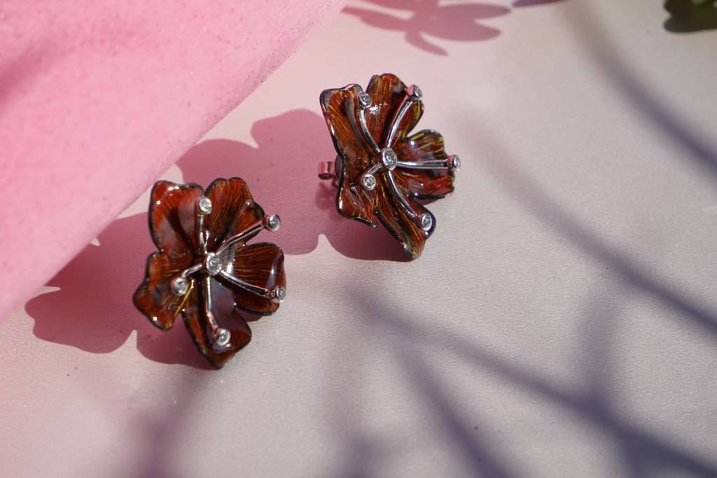 Valley Of Flower Silver Enamel Dewdrops Mist Earrings : TJE40009E