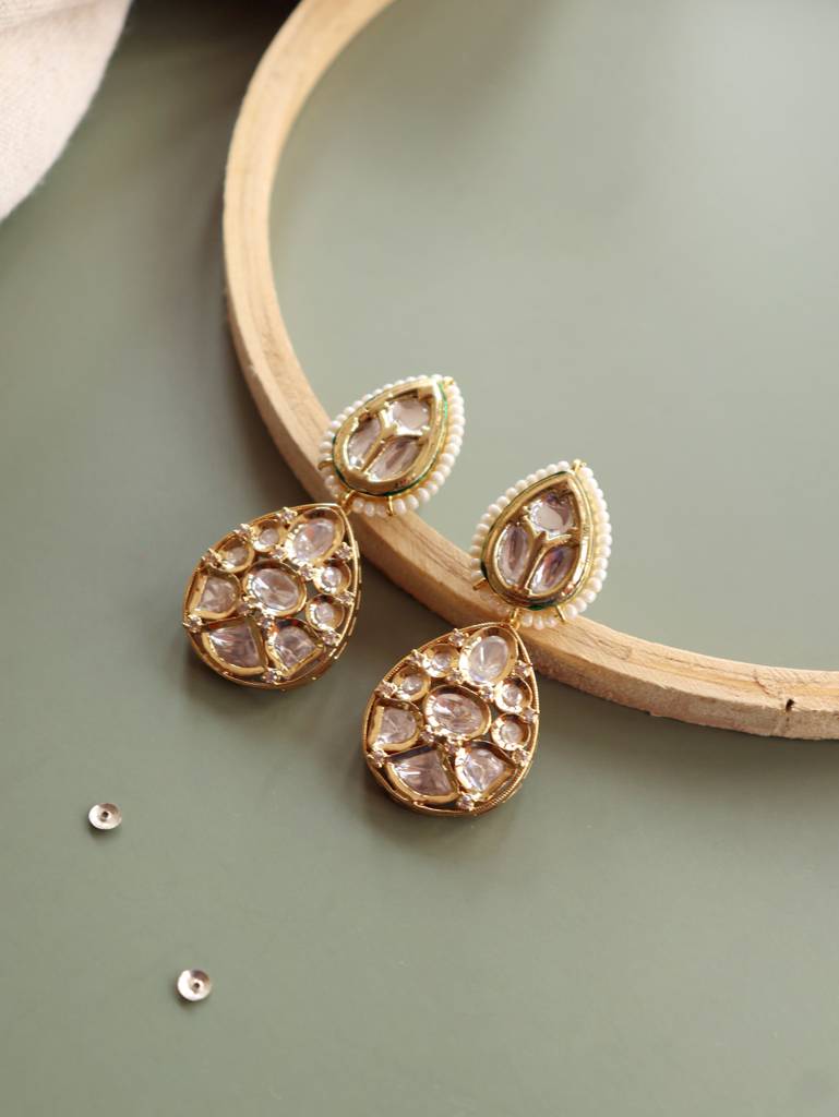 Miera Kundan And Gold Plated Drop Earrings : FEE200