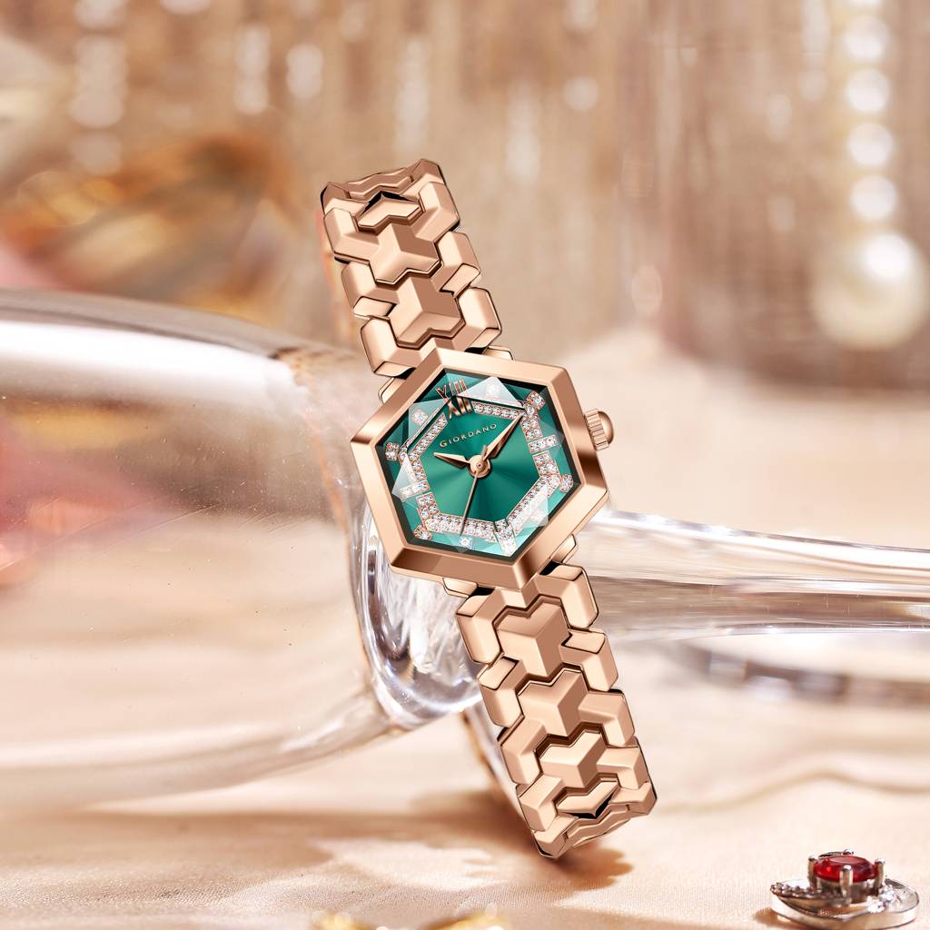 Giordano Analog Watch For Women Â Hexagon Dial With Crystal Accents, Stainless Steel Bracelet, Elegant Wristwa : GZ-60137-33
