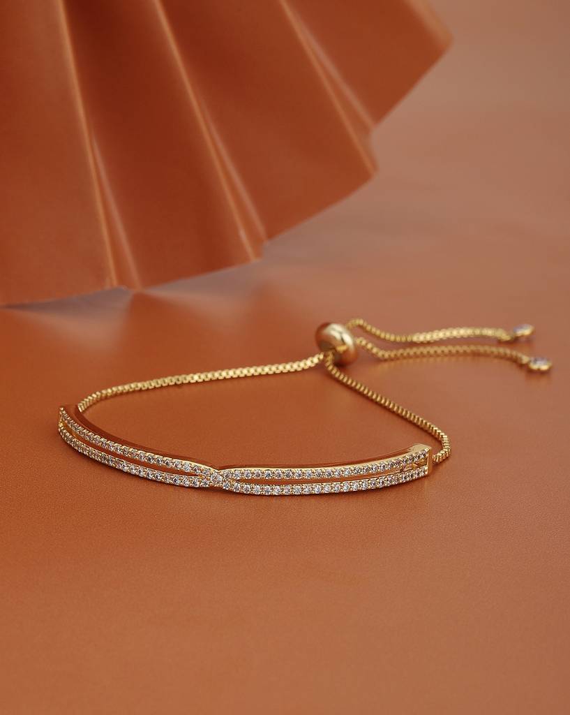 Women Gold-Plated Brass Cubic Zirconia Studded Bracelet : FJB4370