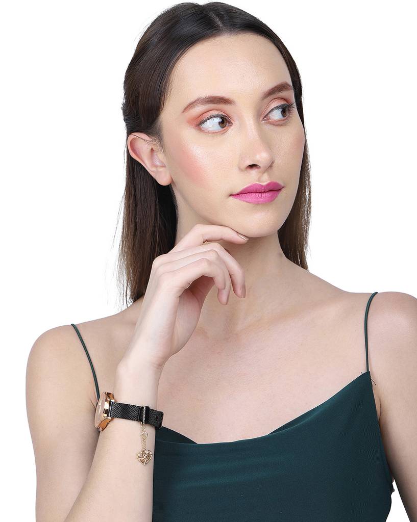 Women Gold-Toned Watch Charm : FJCH3308