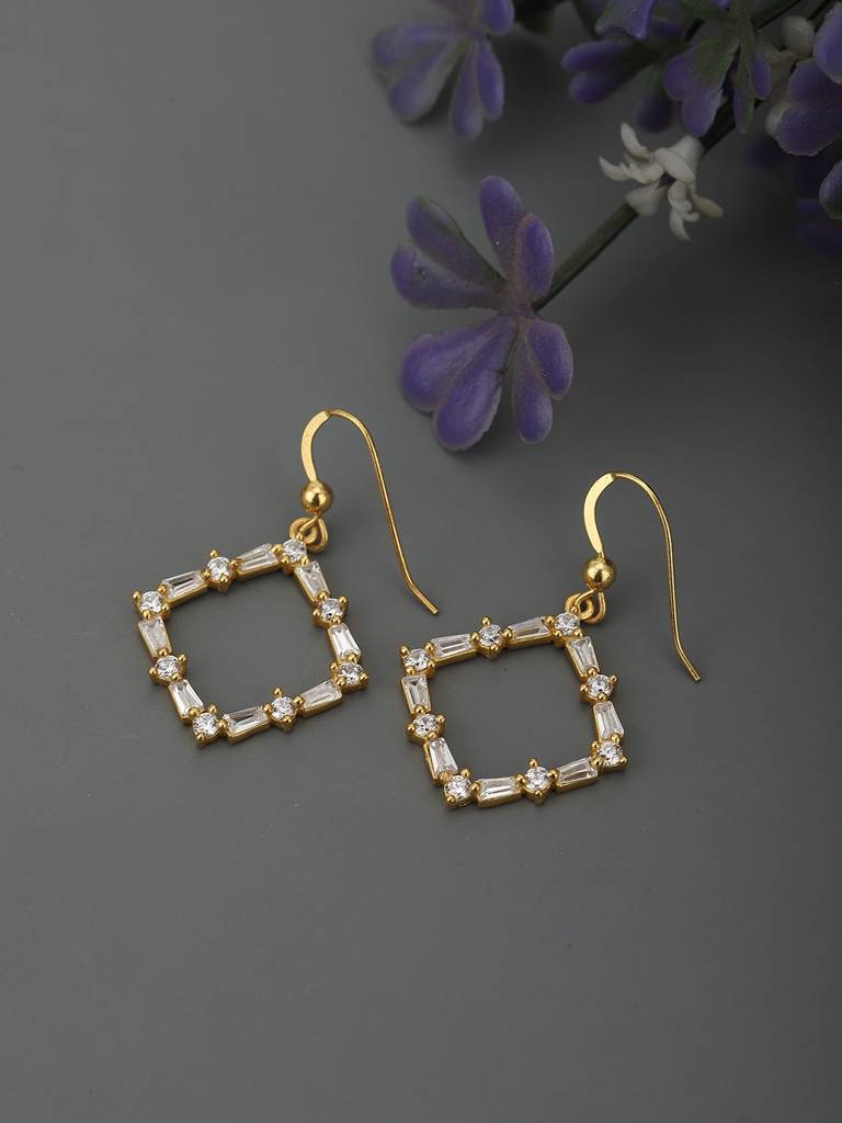 Gold-Toned Square Drop Earrings : FJE3667