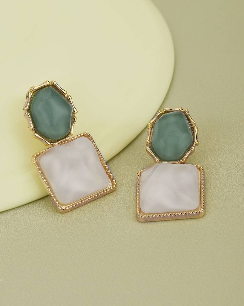 Carlton London Women Gold-Plated Stone Studded Drop Earrings : FJE4589