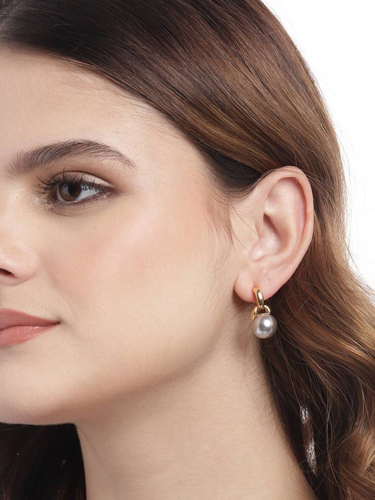 Gold-Plated Pearl Circular Drop Earrings : FJE4747