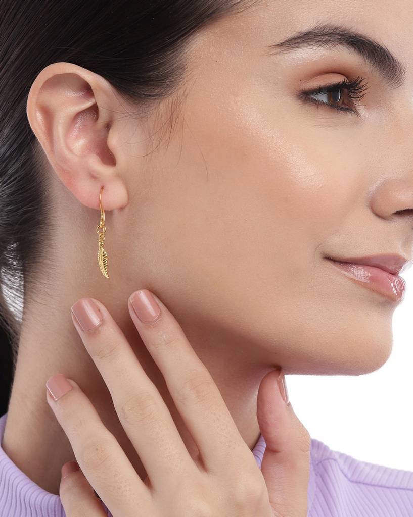 Carlton London 18Kt Gold-Plated Leaf Shaped Drop Earrings : FJE4838