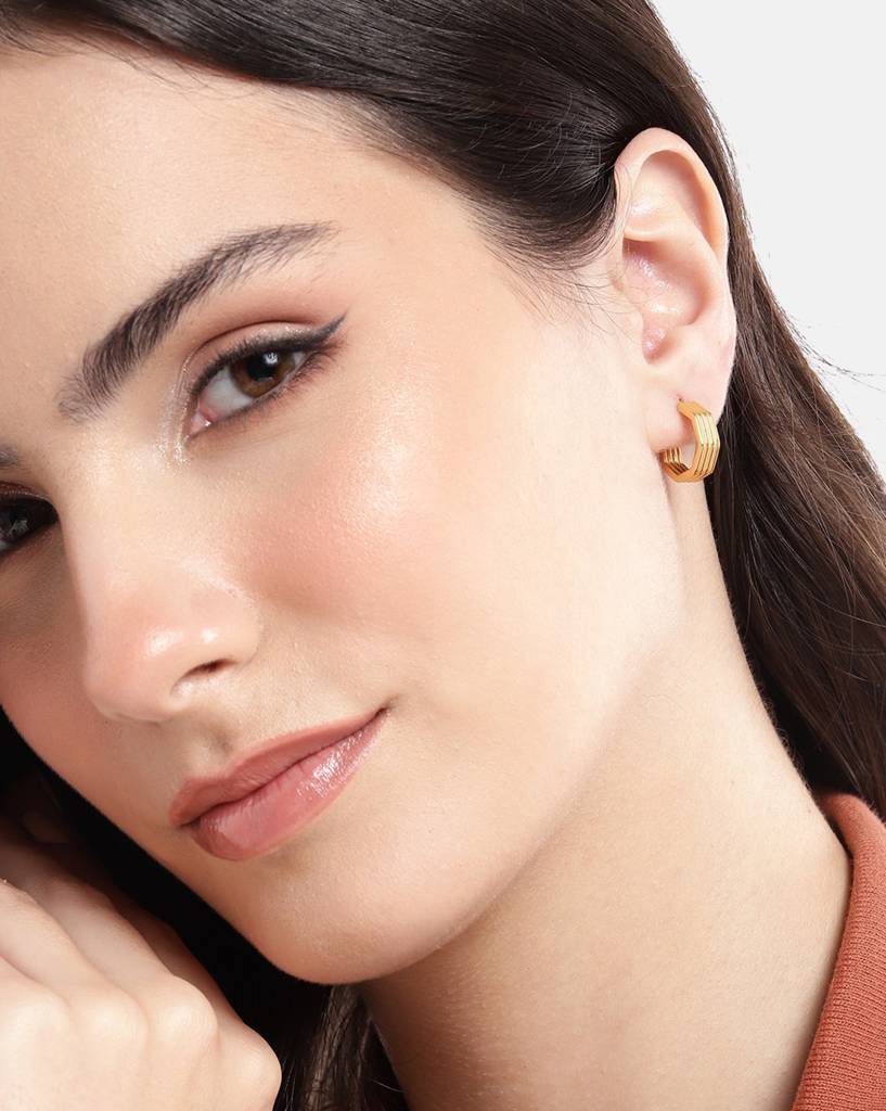 Carlton London 18Kt Gold-Plated Contemporary Half Hoop Earrings : FJE4975