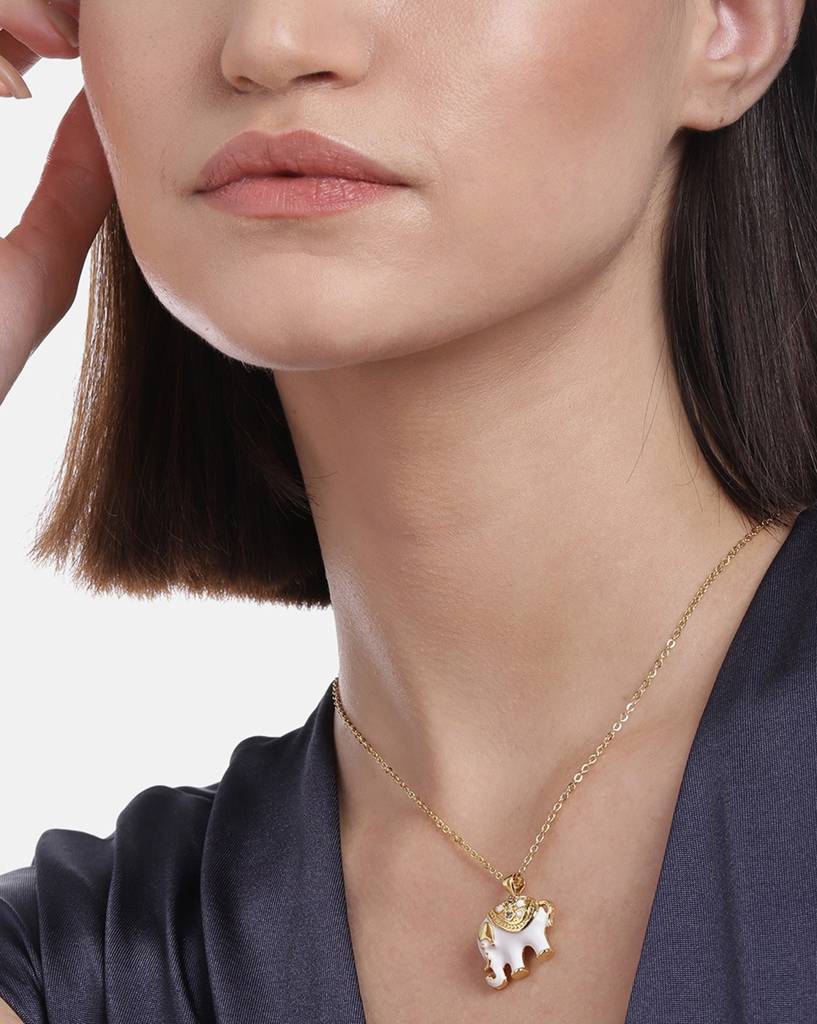 Carlton London White & Gold-Toned Brass Elephant Shaped Necklace : FJN3371