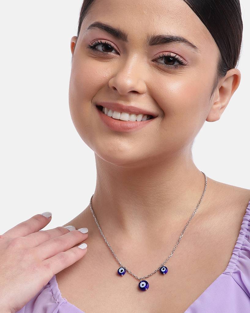 Carlton London Brass Rhodium-Plated Enamelled Necklace : FJN4110