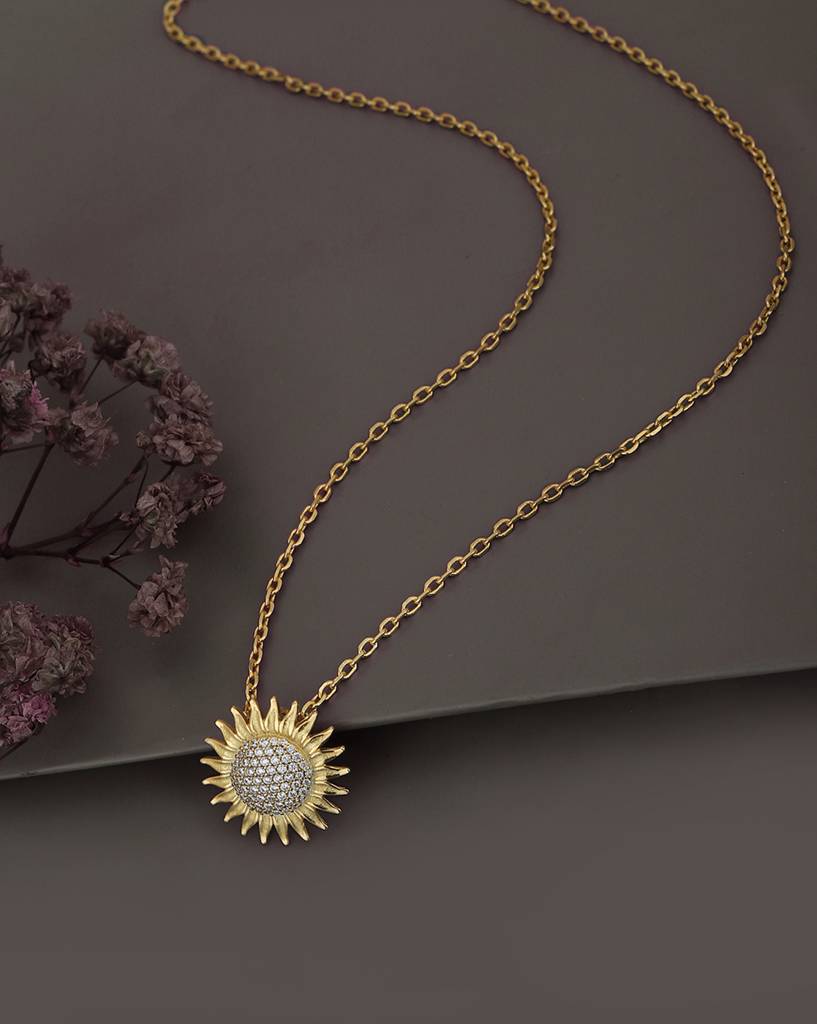 Carlton London 18Kt Gold Plated Sunburst Pendant With Chain : FJN4339