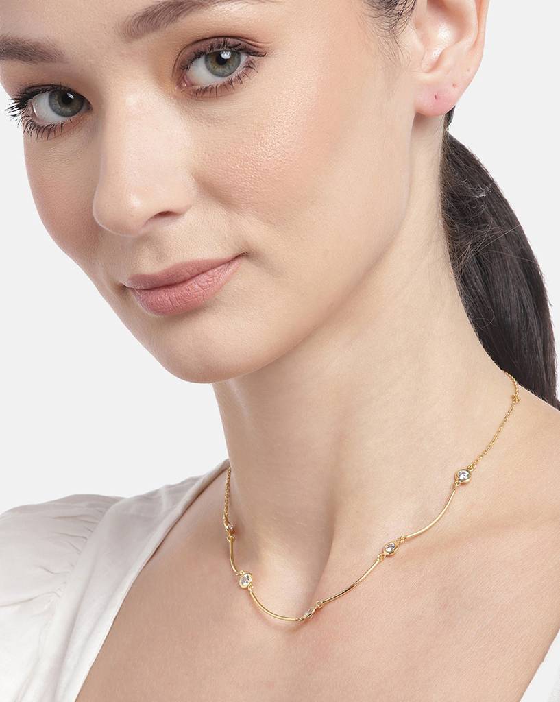 Carlton London 18Kt Gold Plated With Curve Bar Minimal Necklace : FJN4341