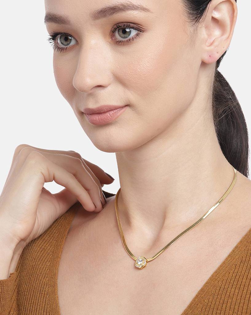 Carlton London Women 18Kt Gold Plated Classic Solitaire Pendant With Snake Chain : FJN4346