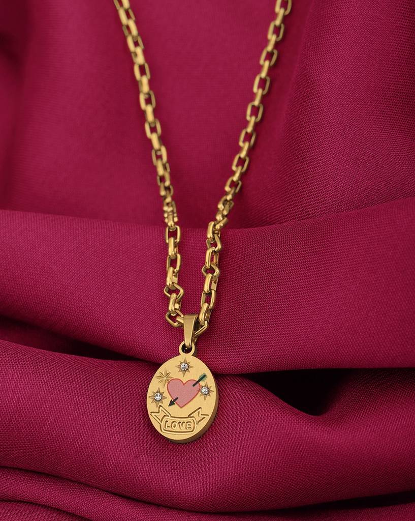 Carlton London, Gold-Plated Oval Pendant With Chain : FJN4769