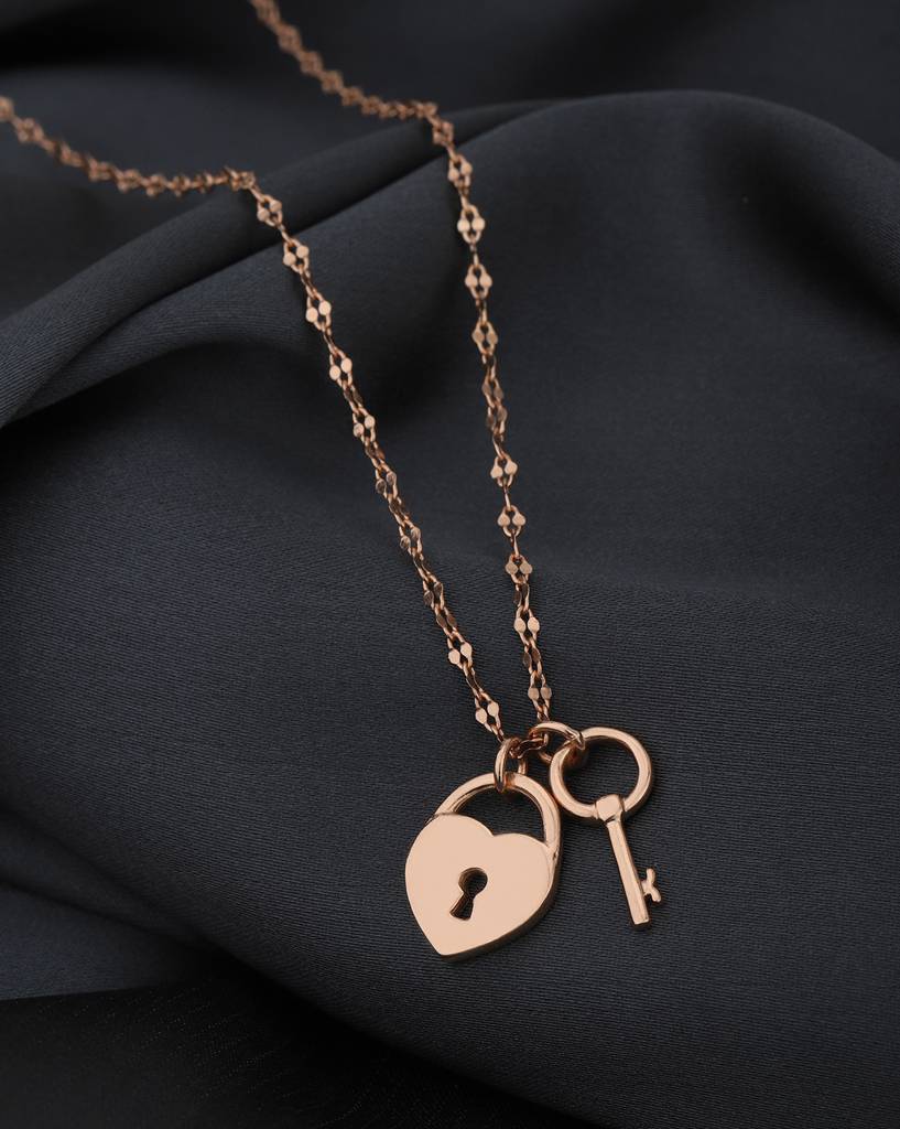 Carlton London 18Kt Rose Gold Plated Lock And Key Pendant With Chain : FJN5004