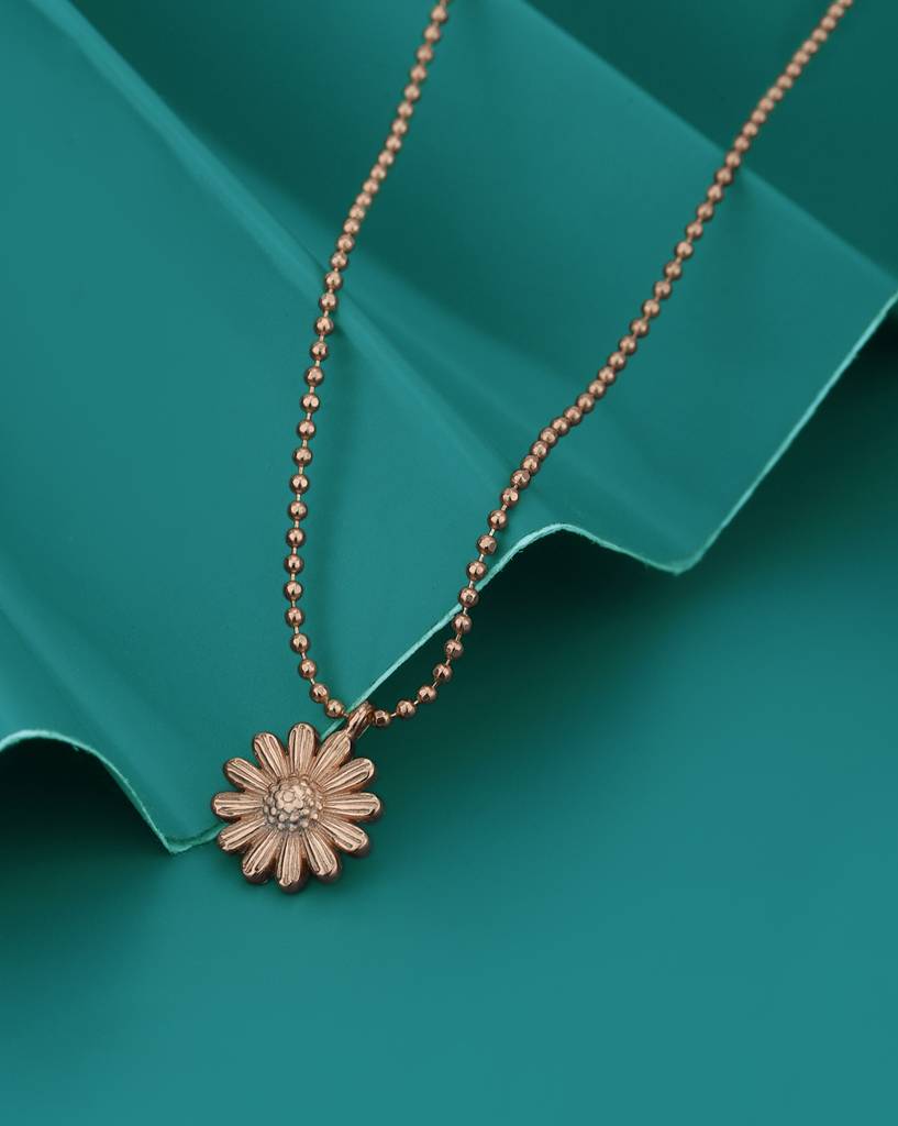 Carlton London 18Kt Rose Gold Plated Floral Pendant With Chain : FJN5017