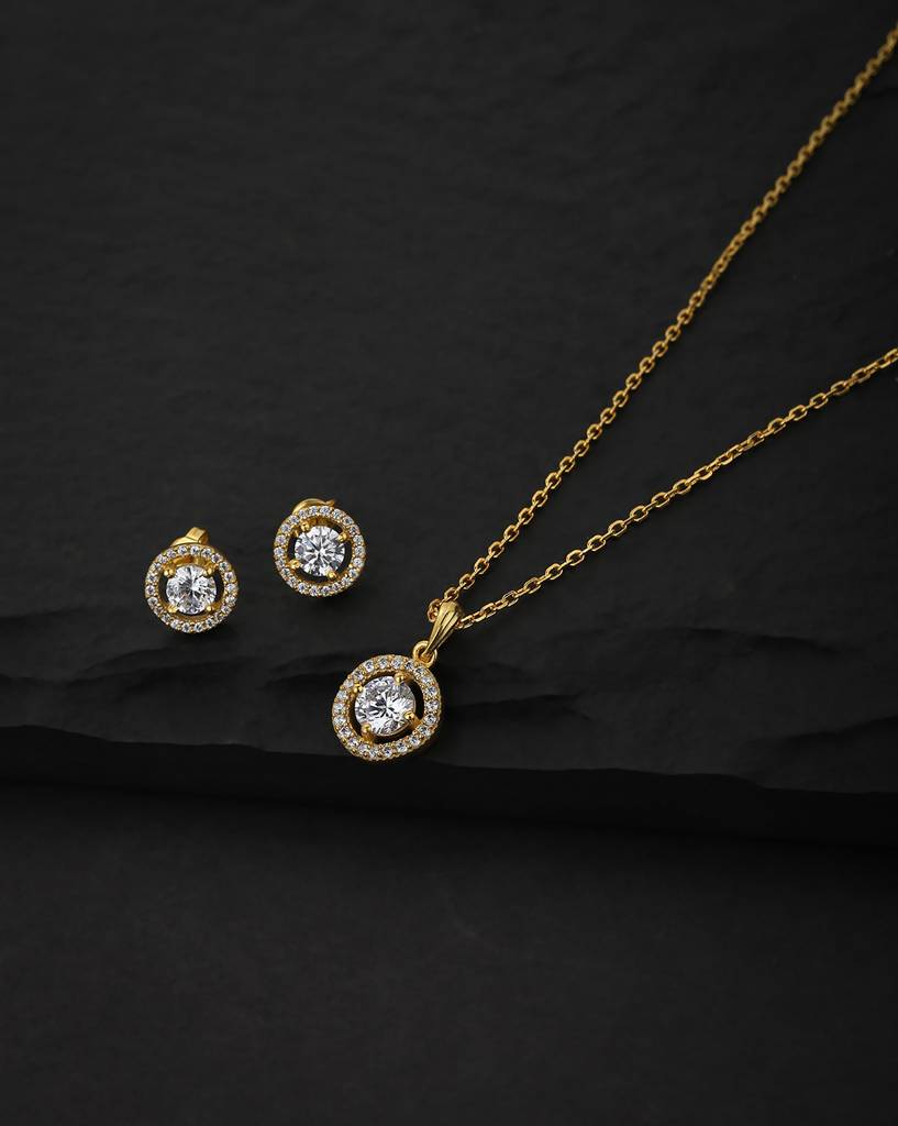 Women Gold Cz Jewellery Set Women Gold Cz Jewellery Set · Eternz