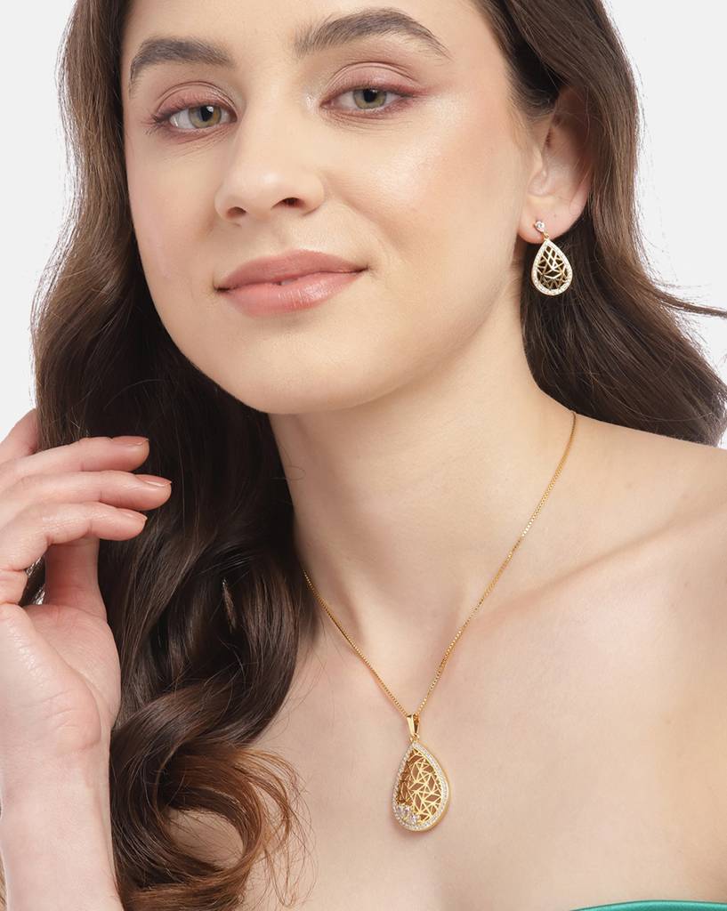 Carlton London 18Kt Gold--Plated Cz Jewellery Set : FJS4722