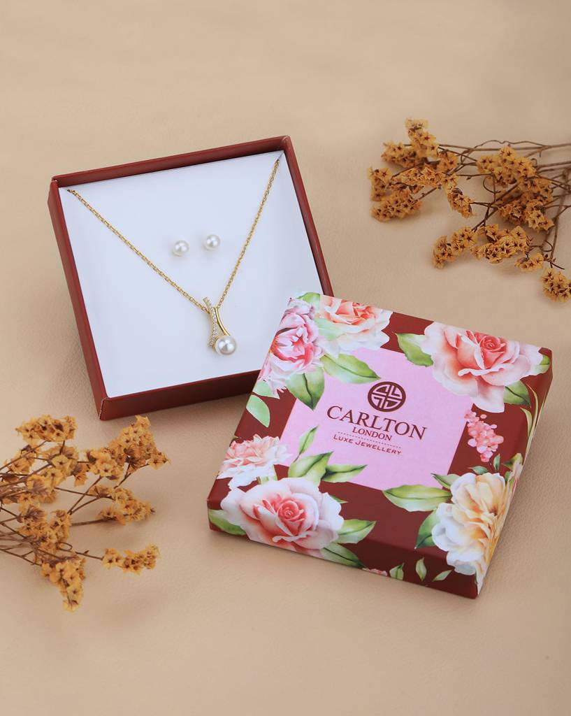 Carlton London 18Kt Gold Plated Pearl Necklace & Earring Set : FJS4922
