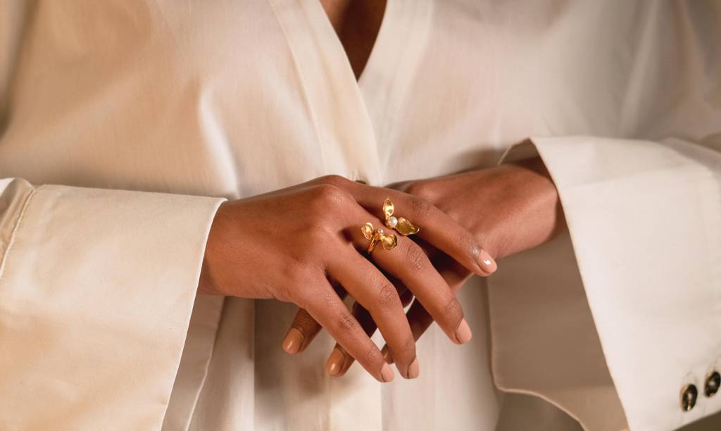 Pahi Pearl Ring : FLR_RG_01