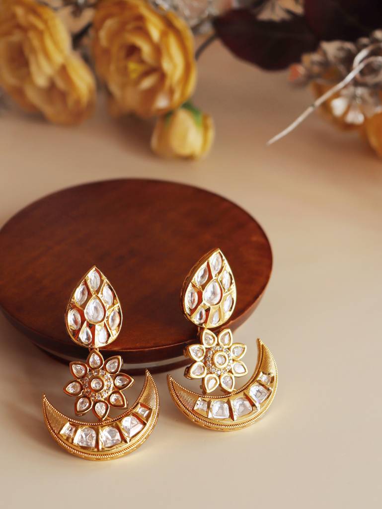 Meira Green Coloured Stones Embellished With Kundan Choker Necklace Set : FNS18